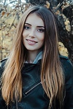 Ukrainian mail order bride Oksana from Poltava with brunette hair and green eye color - image 2