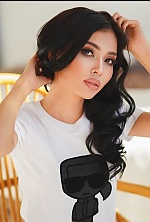 Ukrainian mail order bride Gulbanu from Almaty with brunette hair and brown eye color - image 2