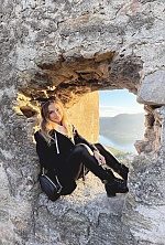 Ukrainian mail order bride Victoria from Munich with light brown hair and hazel eye color - image 5