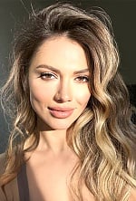 Ukrainian mail order bride Victoria from Vienna with light brown hair and hazel eye color - image 16