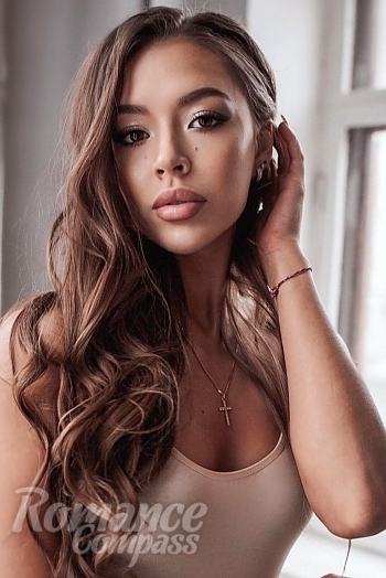 Ukrainian mail order bride Anfisa from Kiev with brunette hair and brown eye color - image 1