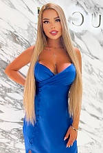 Ukrainian mail order bride Daria from Kyiv with light brown hair and blue eye color - image 10