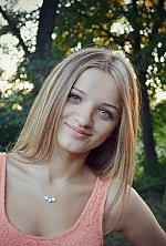 Ukrainian mail order bride Alina from Odessa with light brown hair and green eye color - image 5