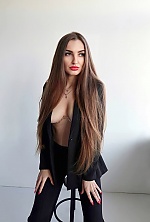 Ukrainian mail order bride Irina from Kiev with brunette hair and brown eye color - image 2