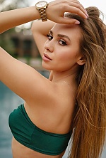 Ukrainian mail order bride Maria from Los Angeles with light brown hair and brown eye color - image 10