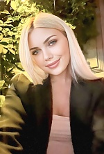 Ukrainian mail order bride Yana from Milan with blonde hair and green eye color - image 13