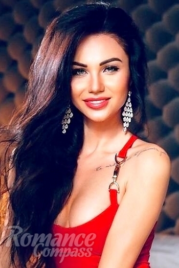 Ukrainian mail order bride Elena from Odessa with brunette hair and blue eye color - image 1