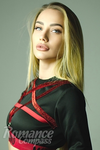 Ukrainian mail order bride Olesia from Luhansk with blonde hair and blue eye color - image 1