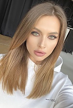 Ukrainian mail order bride Tatiana from Lviv with light brown hair and green eye color - image 6