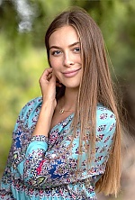 Ukrainian mail order bride Svetlana from Chicago with light brown hair and green eye color - image 3