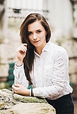Ukrainian mail order bride Viktoria from Lutsk with brunette hair and green eye color - image 3
