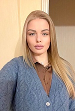 Ukrainian mail order bride Elizaveta from Kiev with light brown hair and blue eye color - image 5