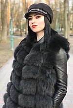 Ukrainian mail order bride Uliana from Khmelnytskyi with black hair and blue eye color - image 2