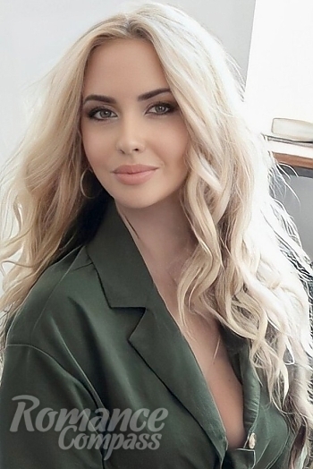 Ukrainian mail order bride Irina from Hamburg with blonde hair and hazel eye color - image 1