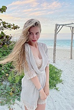 Ukrainian mail order bride Karina from Kiev with blonde hair and green eye color - image 2