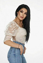 Ukrainian mail order bride Sevilya from Stambul with brunette hair and green eye color - image 2