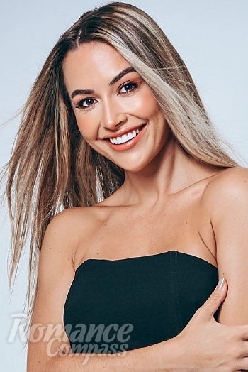 Ukrainian mail order bride Carolina from Porto Alegre with blonde hair and brown eye color - image 1