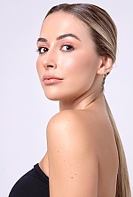 Ukrainian mail order bride Carolina from Porto Alegre with blonde hair and brown eye color - image 3