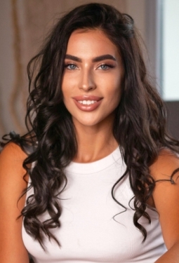 Alina, 28 y.o. from Kyiv, Ukraine