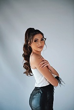 Ukrainian mail order bride Snizhana from Cherkasy with brunette hair and brown eye color - image 3