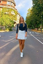 Ukrainian mail order bride Natalia from Warsaw with light brown hair and brown eye color - image 11