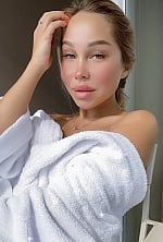 Ukrainian mail order bride Zhanna from Dubai with auburn hair and brown eye color - image 7