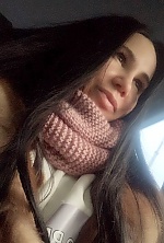 Ukrainian mail order bride Yulia from Kropyvnytsky with black hair and brown eye color - image 3