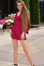 Ukrainian mail order bride Ksenia from Chicago with light brown hair and green eye color - image 3