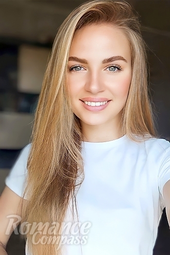 Ukrainian mail order bride Alina from Krivoy Rog with blonde hair and blue eye color - image 1
