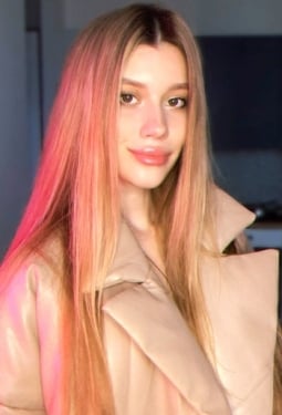 Anastasia, 23 y.o. from Lviv, Ukraine