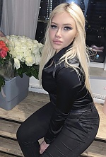 Ukrainian mail order bride Diana from Kiev with blonde hair and green eye color - image 4