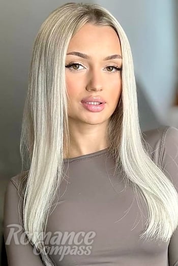 Ukrainian mail order bride Aleksandra from Kyiv with blonde hair and brown eye color - image 1