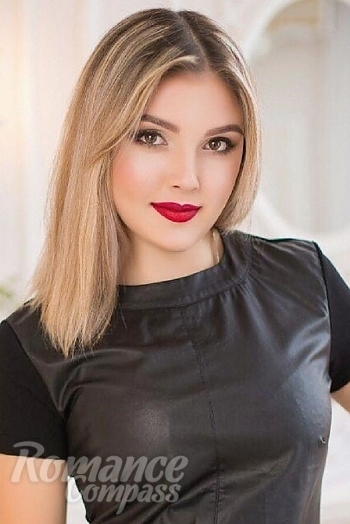 Ukrainian mail order bride Valeria from Kyiv with blonde hair and brown eye color - image 1