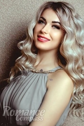 Ukrainian mail order bride Inna from Kremenchug with blonde hair and blue eye color - image 1