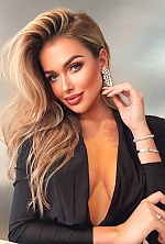 Ukrainian mail order bride Aiulina from Dubai with blonde hair and brown eye color - image 4