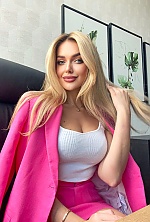 Ukrainian mail order bride Aiulina from Dubai with blonde hair and brown eye color - image 6