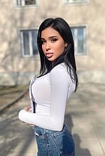 Ukrainian mail order bride Panna from Budapest with black hair and brown eye color - image 7
