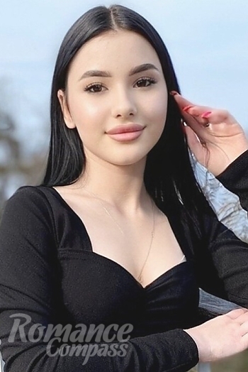 Ukrainian mail order bride Alona from Kiev with black hair and brown eye color - image 1