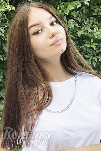Ukrainian mail order bride Elizaveta from Kiev with light brown hair and brown eye color - image 1