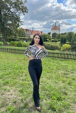 Ukrainian mail order bride Alesya from Uzhgorod with black hair and brown eye color - image 8