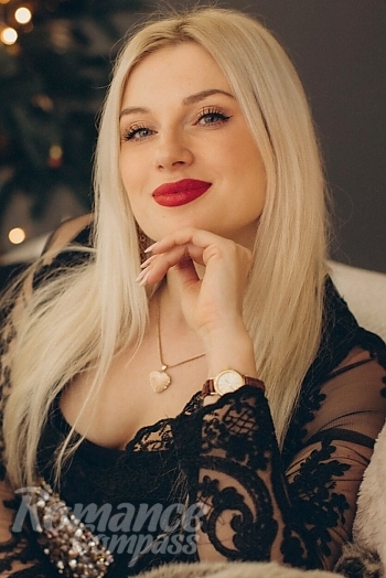 Ukrainian mail order bride Anna from Ternopil with blonde hair and green eye color - image 1