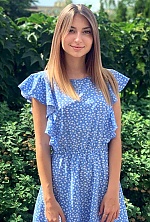Ukrainian mail order bride Anna from Leipzig with light brown hair and grey eye color - image 3