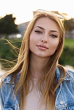 Ukrainian mail order bride Anna from Leipzig with light brown hair and grey eye color - image 4