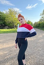 Ukrainian mail order bride Daria from Brussels with red hair and green eye color - image 5