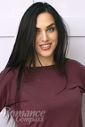 Ukrainian mail order bride Tetiana from Frankfurt with black hair and green eye color - image 1