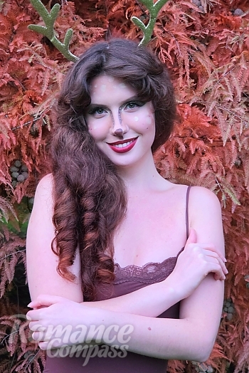 Ukrainian mail order bride Kateryna from Kremenchug with light brown hair and green eye color - image 1