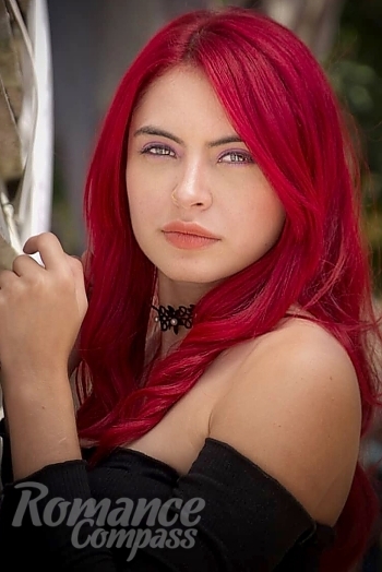 Ukrainian mail order bride Maria from Cundinamarca with red hair and green eye color - image 1