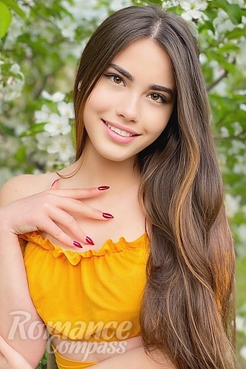 Ukrainian mail order bride Viktoriia from Cherkassy with light brown hair and brown eye color - image 1