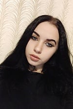 Ukrainian mail order bride Anastasia from Cherkasy with black hair and blue eye color - image 2