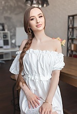 Ukrainian mail order bride Oleksandra from Cherkasy with light brown hair and brown eye color - image 5